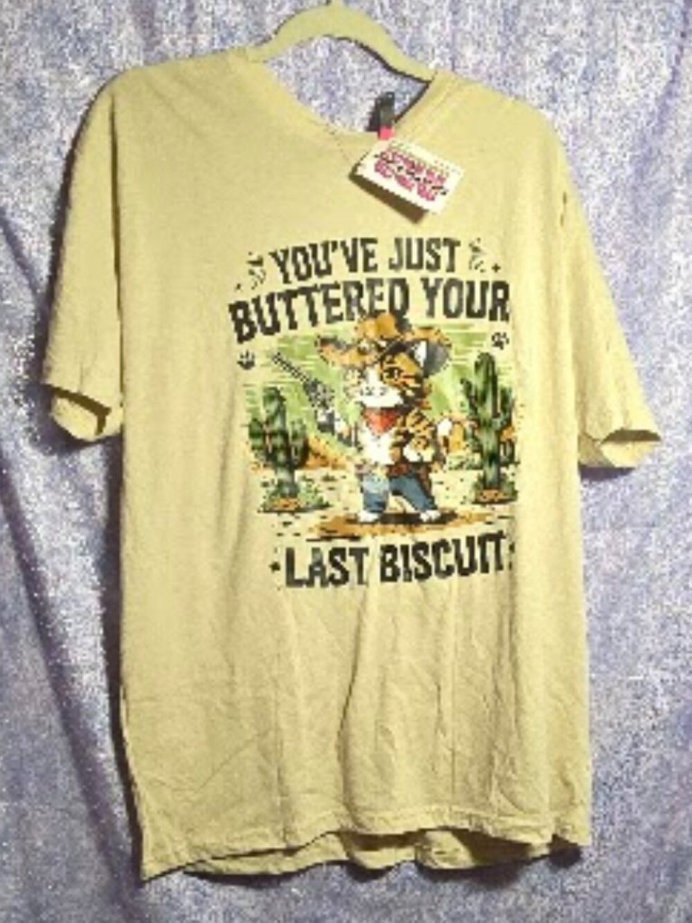 NWT Cowboy Cat Graphic Tee – "You’ve Just Buttered Your Last Biscuit" – Beige XL